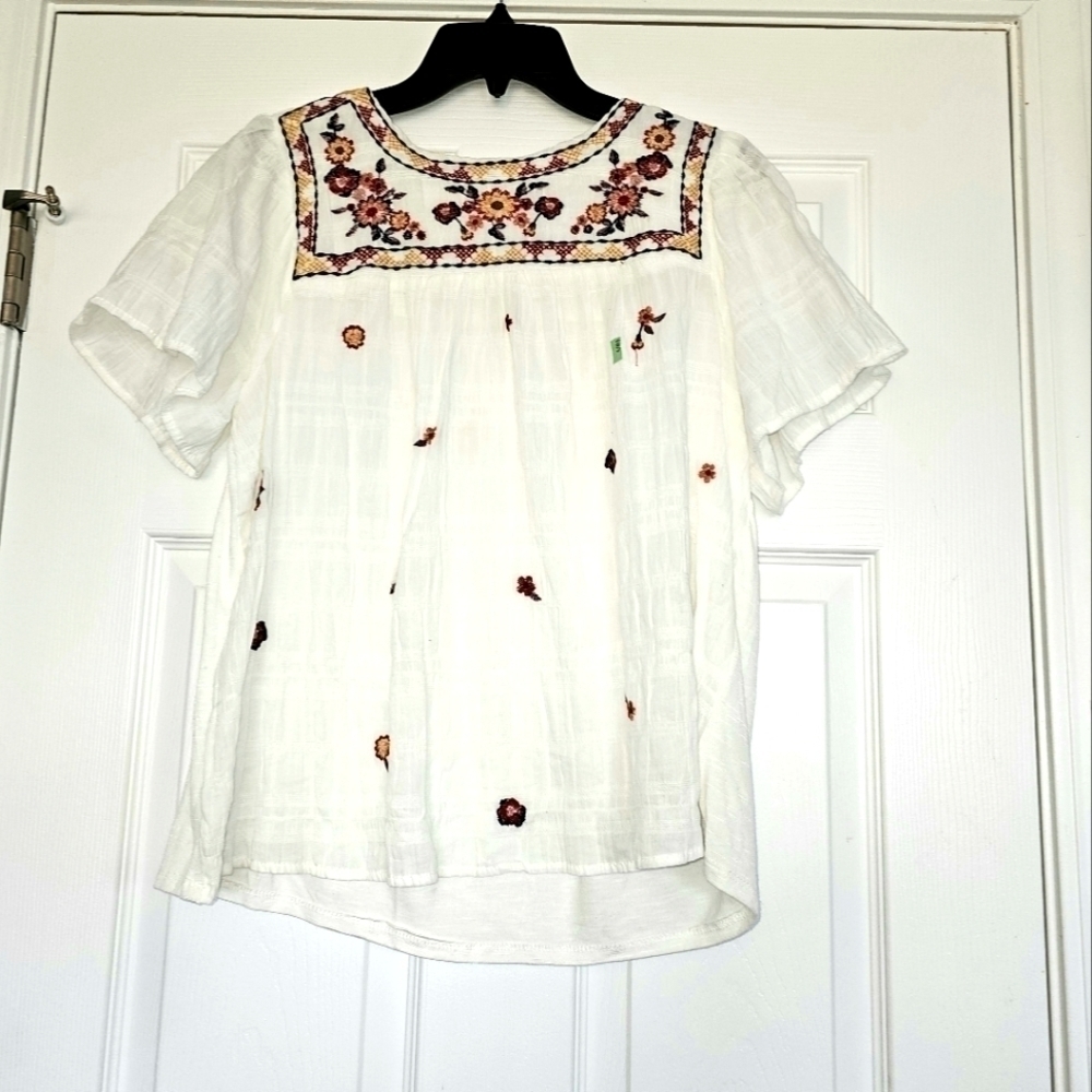 Knox Rose embroidered top size XS boho short sleeve summertime